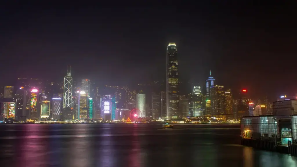 Jàng ci wolof: taktiks ci Snapchat ngir xamle brand yu Canada, liggéey ak noppalu media-kit, benn sori yu njaxlaf.