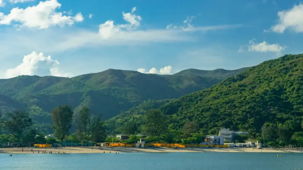 Torop ci seen stratégie: nijaay tips bu réy bu ñuy jàngal ci Shopee Brasil, Facebook affiliate ak collaboration ak tourism boards.