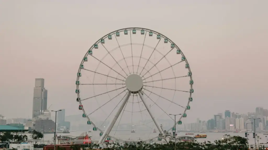 Sama këru rekk: Jàngal gu neer ci naka joxe ak reach brand-yi Saudi réew Netflix, toolu VPN, AR, AI ak local marketing.