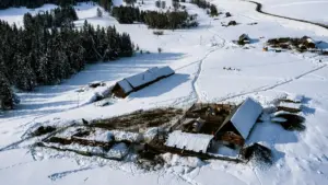 Njàngaleen ci wolof: ndimbal gi nga wara def ngir bindu YouTube creators ci Laos ngir collaboration ci esports — taktike, kanam, ak xam-xam lokal.