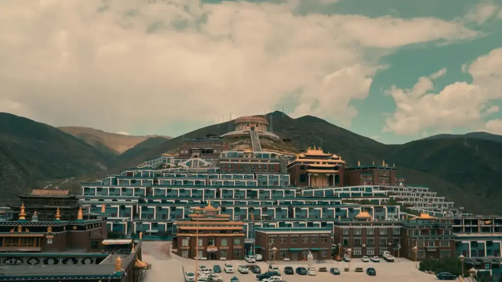 Jànge ni ngay gis créateurs Bangladesh, jëfandikoo search tools bu baax, te dëggal sa campaign ci gaming communities bu am solo.