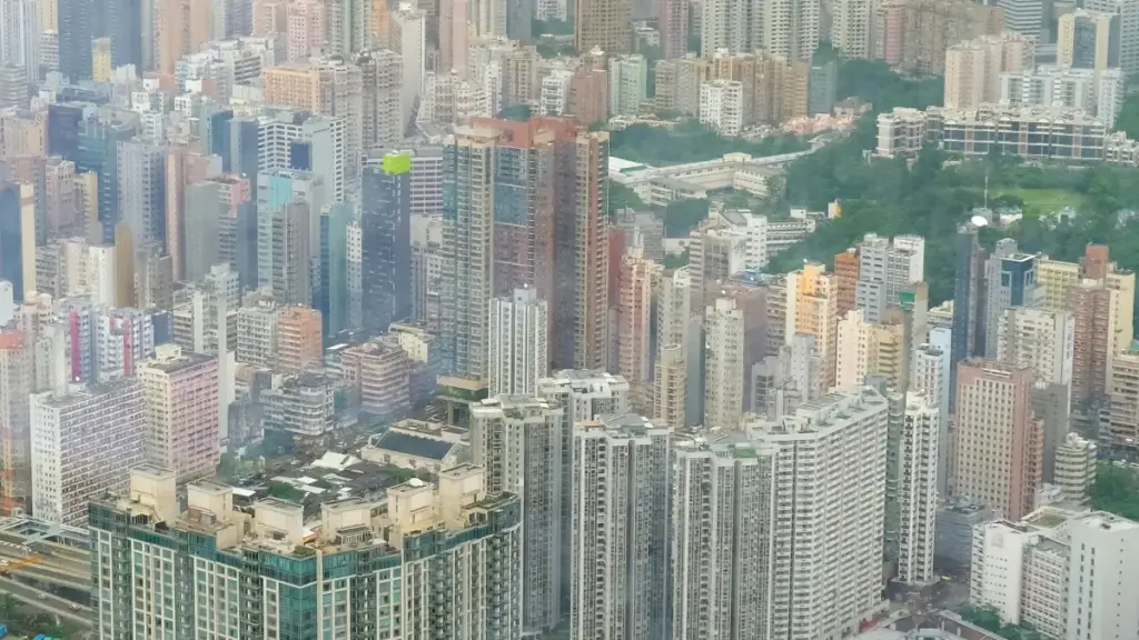 Yokk sa kampaan ak créateurs yi nekk Iwori. Yaa ngiy xam ni lan la war a seet, fan lañuy fekk ko, ak ni ñuy def liggéey bu jamm.